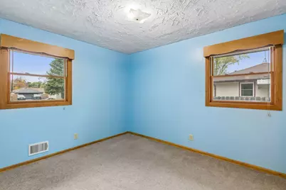 7006 Ewing Avenue N, Brooklyn Center, MN 55429 - Photo 23