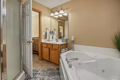 8808 Brunell Way #402, Inver Grove Heights, MN 55076 - Photo 9