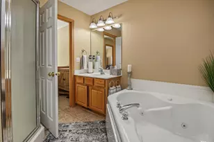 8808 Brunell Way, Inver Grove Heights, MN 55076 - Photo 9