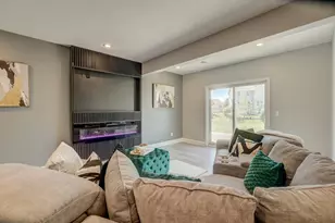 5204 Porchlight Bay, Woodbury, MN 55129 - Photo 37