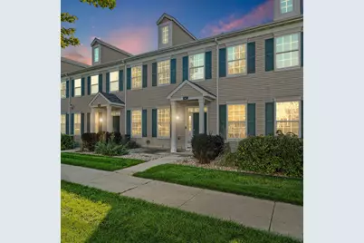 941 Newport Avenue, Shakopee, MN 55379 - Photo 1