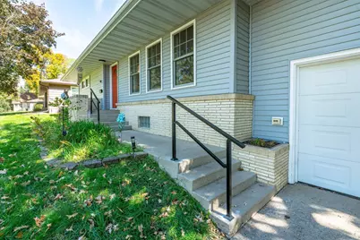 904 N Rosemary Avenue, Fergus Falls, MN 56537 - Photo 5