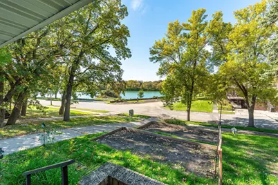 904 N Rosemary Avenue, Fergus Falls, MN 56537 - Photo 7