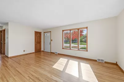 2223 Maryland Avenue E, Saint Paul, MN 55119 - Photo 7