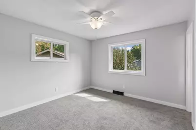 20375 Hughes Avenue W, Lakeville, MN 55044 - Photo 11