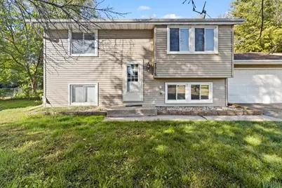7515 Brunswick Avenue N, Brooklyn Park, MN 55443 - Photo 3