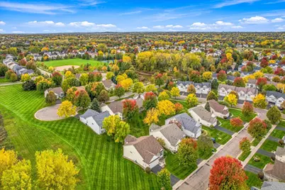10801 Thone Road, Woodbury, MN 55129 - Photo 3