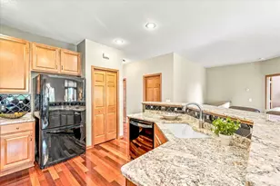10801 Thone Rd, Woodbury, MN 55129 - Photo 11