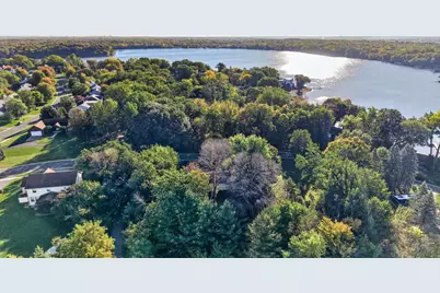9270 Kiowa Trail, Chanhassen, MN 55317 - Photo 5