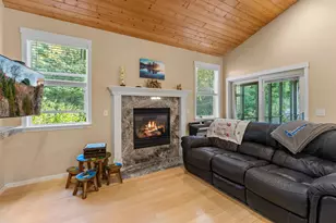 449 Roosevelt Dr, Dresser, WI 54009 - Photo 3