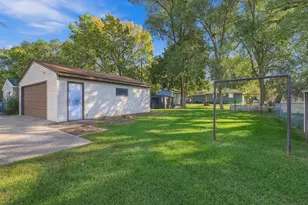 9917 Pleasant Ave S, Bloomington, MN 55420 - Photo 35