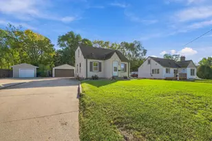 9917 Pleasant Ave S, Bloomington, MN 55420 - Photo 29