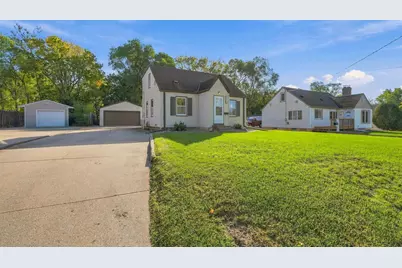 9917 Pleasant Avenue S, Bloomington, MN 55420 - Photo 3