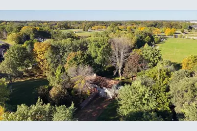 9270 Kiowa Trail, Chanhassen, MN 55317 - Photo 11