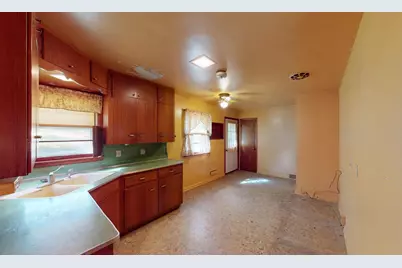 1918 Wilby Road, Albert Lea, MN 56007 - Photo 5