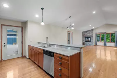 1158 Summit Avenue, Mahtomedi, MN 55115 - Photo 13