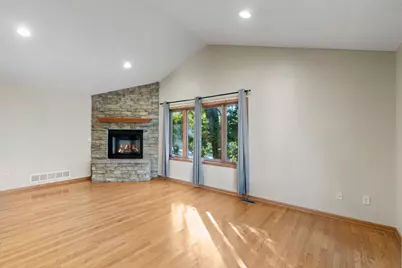 1158 Summit Avenue, Mahtomedi, MN 55115 - Photo 11