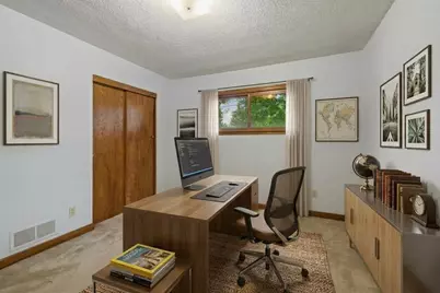 2267 Mohawk Road E, North Saint Paul, MN 55109 - Photo 29