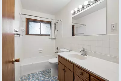 2267 Mohawk Road E, North Saint Paul, MN 55109 - Photo 21