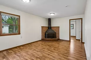 2267 Mohawk Road E, North Saint Paul, MN 55109 - Photo 15