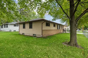 2267 Mohawk Road E, North Saint Paul, MN 55109 - Photo 39