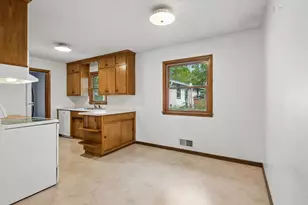 2267 Mohawk Road E, North Saint Paul, MN 55109 - Photo 7