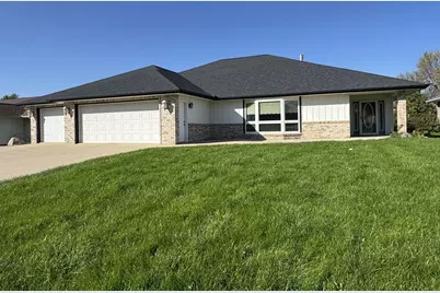 541 Southport Drive, Fairmont, MN 56031 - Photo 1