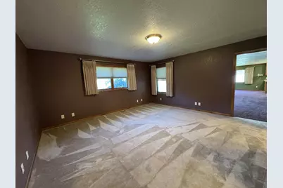 541 Southport Drive, Fairmont, MN 56031 - Photo 27