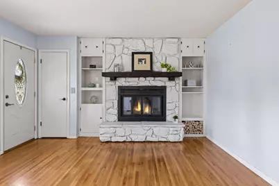 1913 Independence Avenue N, Golden Valley, MN 55427 - Photo 3