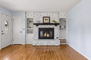 1913 Independence Ave N, Golden Valley, MN 55427 - Photo 3