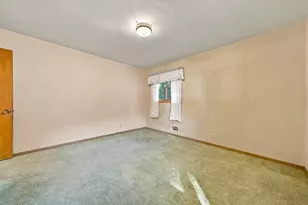 6131 Lee Ave N, Brooklyn Center, MN 55429 - Photo 13