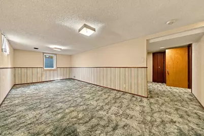 6131 Lee Avenue N, Brooklyn Center, MN 55429 - Photo 31