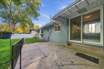 6131 Lee Avenue N, Brooklyn Center, MN 55429 - Photo 49