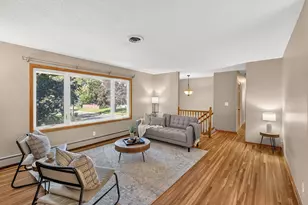 11213 River Hills Dr, Burnsville, MN 55337 - Photo 3