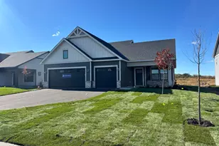 1640 Lund Wy, Shakopee, MN 55379 - Photo 1