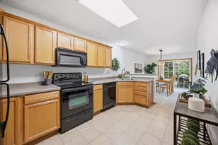 5428 Brewer Ln, Inver Grove Heights, MN 55076 - Photo 11