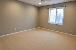 915 Ferndale Ave S, Maplewood, MN 55119 - Photo 13