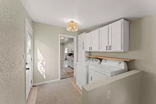244 Dale St E, South Saint Paul, MN 55075 - Photo 15