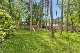 202 Robert St, Mahtomedi, MN 55115 - Photo 31