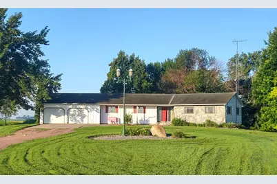 737 40th Street, Dunnell, MN 56127 - Photo 1