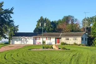737 40th St, Dunnell, MN 56127 - Photo 1