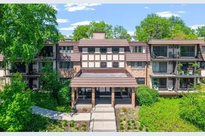 205 Barry Avenue S #311, Wayzata, MN 55391 - Photo 1