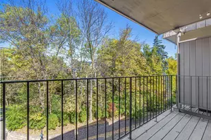 205 Barry Ave S, Wayzata, MN 55391 - Photo 15