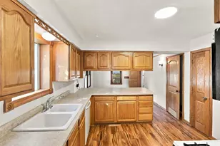 1049 Gorman Ave, West Saint Paul, MN 55118 - Photo 7
