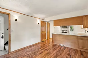 1049 Gorman Ave, West Saint Paul, MN 55118 - Photo 9