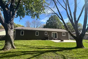 1100 Columbine Dr, Marshall, MN 56258 - Photo 21