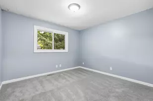 1741 Ames Pl, Saint Paul, MN 55106 - Photo 9