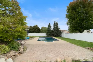 13434 Oakwood Dr, Rogers, MN 55374 - Photo 3