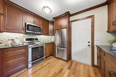 4664 Hillsboro Avenue N, New Hope, MN 55428 - Photo 7