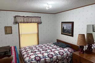 204 E Hibbard Ave, Belview, MN 56214 - Photo 7